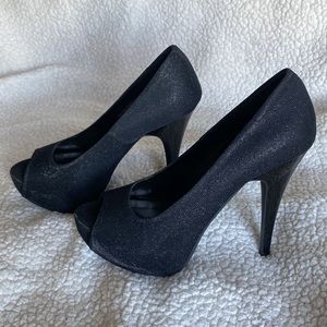 Chinese Laundry Hard to Get Disco Black Pumps
